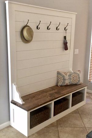 Tự làm giá, kệ treo đồ tiện lợi - món nội thất từ gỗ pallet rẻ đẹp Tự làm giá, kệ treo đồ tiện lợi - món nội thất từ gỗ pallet rẻ đẹp