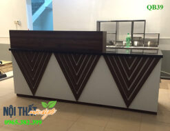 Mẫu Quầy bar cafe QB39 đẹp hiện đại với những hoạ tiết sống động