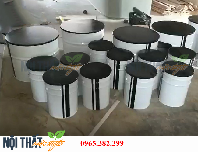 Bàn ghế đôn thùng phi cho quán cafe cóc, cafe vỉa hè nổi bật Bàn ghế đôn thùng phi cho quán cafe cóc, cafe vỉa hè nổi bật