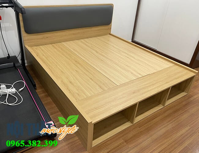 Vô cùng thanh lịch và trẻ trung với mẫu giường ngủ gỗ công nghiệp kết hợp kệ chứa đồ cực tối ưu Vô cùng thanh lịch và trẻ trung với mẫu giường ngủ gỗ công nghiệp kết hợp kệ chứa đồ cực tối ưu