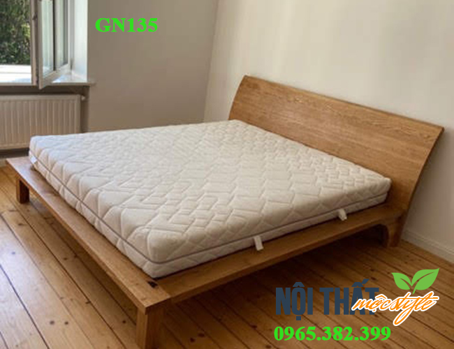 Giường ngủ Kiểu Nhật GN135 - thanh lịch, tinh tế - Nội thất Mộc Style - giường ngủ kiểu Nhật: Với thiết kế thanh lịch, tinh tế của giường ngủ kiểu Nhật GN135, bạn sẽ cảm nhận được sự khác biệt trong phòng ngủ của mình. Với chất liệu gỗ tự nhiên cao cấp và thiết kế tinh tế, giường ngủ này sẽ mang đến cho bạn sự thoải mái và giấc ngủ ngon. Hãy đến với Nội thất Mộc Style, bạn sẽ không phải mất thời gian tìm kiếm sản phẩm tốt nhất cho gia đình.