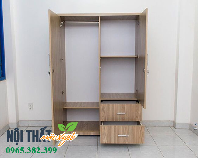 Không gian cất chứa đồ thoải mái của tủ quần áo 2 cánh + 2 ngăn kéo tại Mộc Style Không gian cất chứa đồ thoải mái của tủ quần áo 2 cánh + 2 ngăn kéo tại Mộc Style
