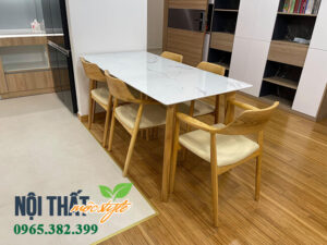 Bộ bàn ghế ăn Hyroshima gỗ sồi Nga màu tự nhiên nệm da trắng bóng kết hợp bàn đá cao cấp