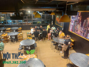 Không gian quán của với bộ bàn thùng phi