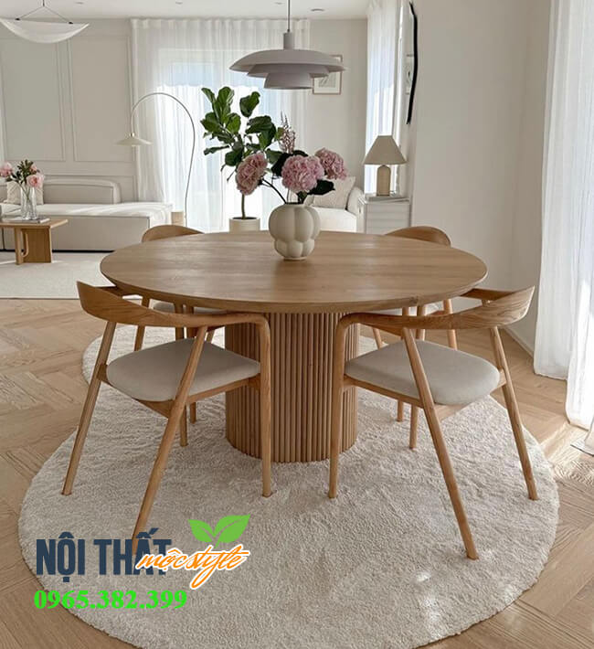 Bộ bàn tròn không góc cạnh mang đến sự an toàn tối ưu cho các thành viên trong gia đình Bộ bàn tròn không góc cạnh mang đến sự an toàn tối ưu cho các thành viên trong gia đình