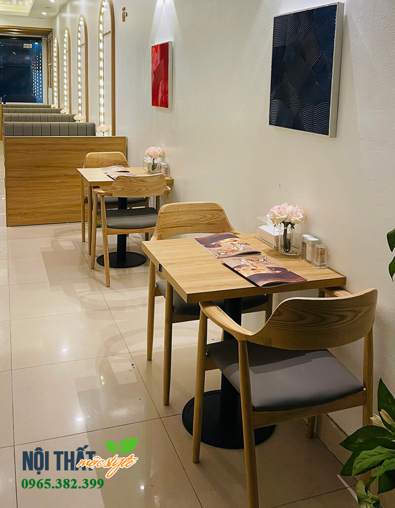Bộ bàn ghế hirosiam kết hợp với bàn vuông phù hợp với những không gian có diện tích khiêm tốn Bộ bàn ghế hirosiam kết hợp với bàn vuông phù hợp với những không gian có diện tích khiêm tốn