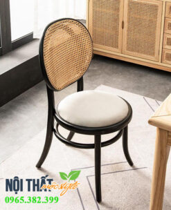 Với những con số chuẩn mực ghế Thonet mặt trăng mang đến sự thoải mái nhất cho người sử dụng