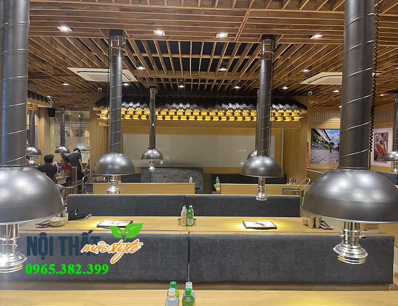 Hệ thống trần được Nội thất Mộc Style hoàn thiện một cách cẩn thận, tỉ mỉ Hệ thống trần được Nội thất Mộc Style hoàn thiện một cách cẩn thận, tỉ mỉ