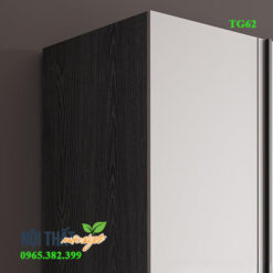 chi tiết tủ quần áo với màu đen vân gỗ kết hợp cánh trắng