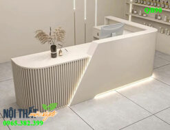 Quầy lễ tân QB90 với gam màu trắng thanh lịch