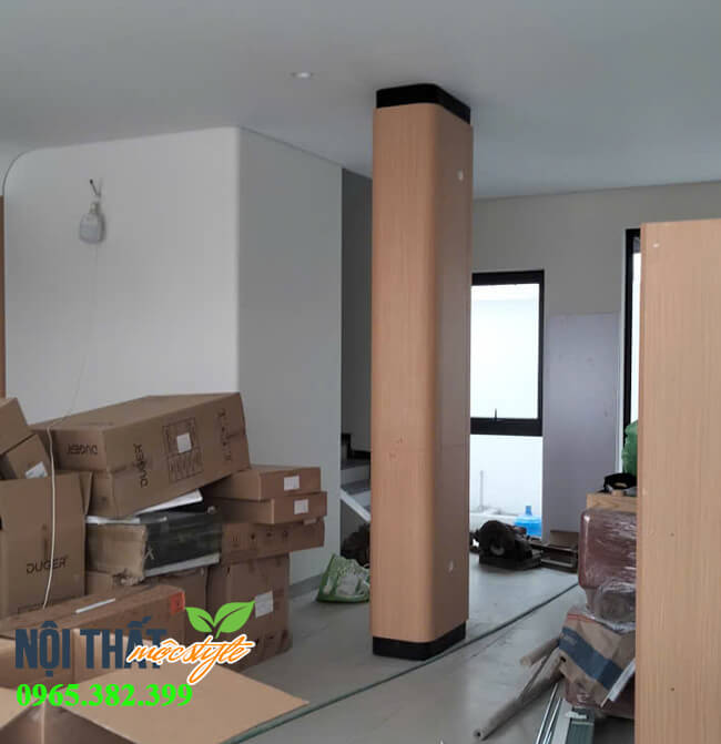 Thi công ốp cột giữa nhà