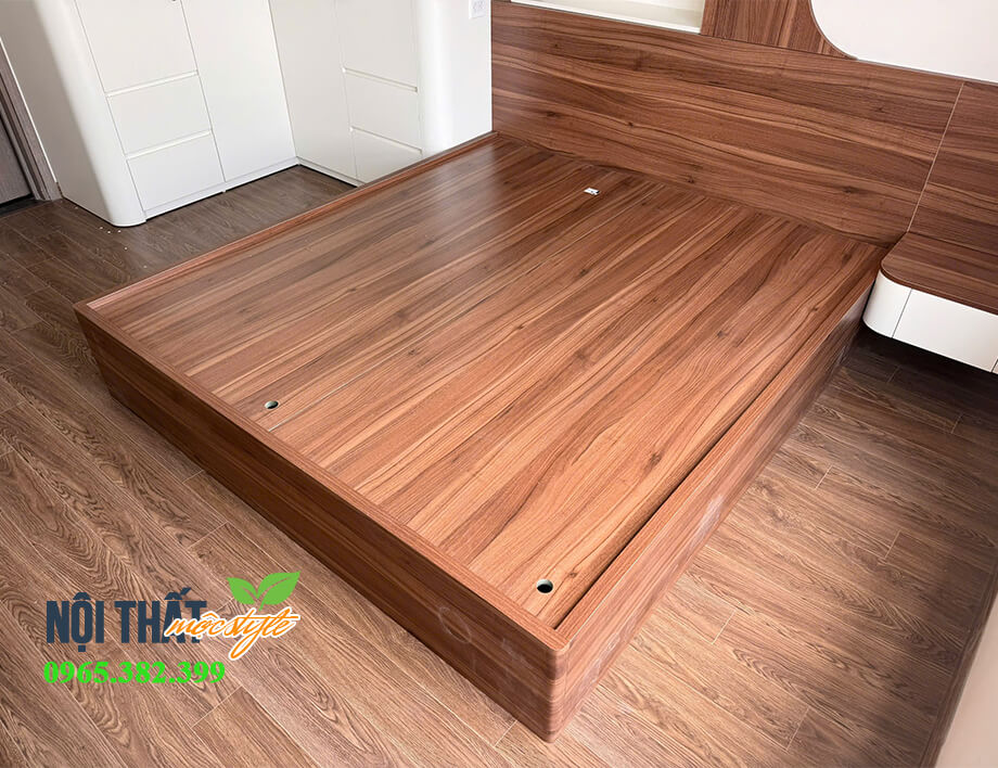 Giường ngủ 1m8x2m bo cong đuôi giường Giường ngủ 1m8x2m bo cong đuôi giường