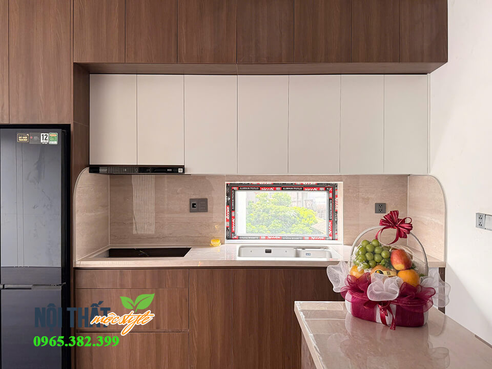 Tủ bếp đẹp gam nâu kết hợp trắng